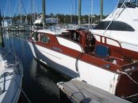 Name: CC1d6a_12.jpg
Views: 296
Size: 43.4 KB
Description: Here is a picture of a real boat that was for sale on E-Bay last year. But I didn't get the model number/name. the Sterling kit came with the windshield and fittings for the outside contols. 