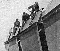Name: listpic05a.jpg
Views: 104
Size: 36.5 KB
Description: They were welded together in sections!