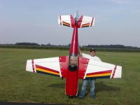 Name: P9090659.jpg
Views: 2031
Size: 67.5 KB
Description: Joe showing how big that thing is
