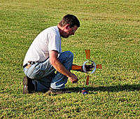 Name: DSC_0060 ES.jpg
Views: 54
Size: 331.6 KB
Description: Hollis Fenn starting his Ken Willard Fling Thing.
