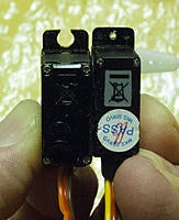 Name: 20120417_184137_P1160149.jpg
Views: 103
Size: 285.9 KB
Description: The 488er are ~1.5mm wider than the MKS 450 - don't try to get bigger servos into the fuse when you want to use the ballast as well