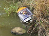 Name: IMG_0886.jpg
Views: 141
Size: 139.4 KB
Description: Oops! I'm glad that was the plastic boat that hit the bank!
