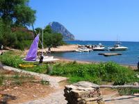 Name: 4357597.jpg
Views: 485
Size: 128.1 KB
Description: This is the Panoramio photo.
The guy hoisting the sail is actually me!