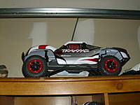 Name: DSCI0266.jpg
Views: 265
Size: 68.8 KB
Description: Traxxas Slash that I modded with some Aluminum and Brushless.