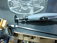 Name: DSC00459.jpg
Views: 91
Size: 72.6 KB
Description: How to cut carbon fiber rod or tube. Masking tape, Dremel, vaccun cleaner and glasses.
