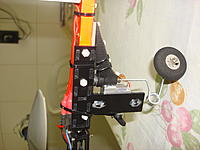 Name: DSC01816.jpg
Views: 19
Size: 169.1 KB
Description: Back landing gear fixed by screws on tricopter back wooden arm.
