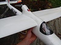 Name: 1IMAG0014.jpg
Views: 143
Size: 128.8 KB
Description: More tape to keep the fuse from tearing above the wing.
