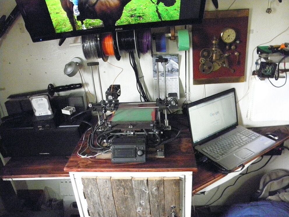 Workbench & entertainment