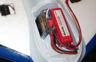The battery, receiver and speed control mount in the body. Like most wings, the Mini Slinger requires either a radio capable of mixing Elevons in the transmitter or an onboard mixer in the plane.