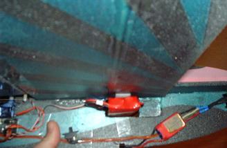 After changing the battery position, I filled in the extra space with some FFF to strengthen the fuselage.