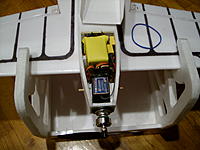 Name: SS850913.jpg
Views: 90
Size: 146.1 KB
Description: Electronics bay with the 700mah 3s pack.