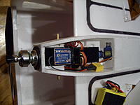 Name: SS850915.jpg
Views: 88
Size: 191.7 KB
Description: Electronics bay with no battery to show how tight all the electronics are inside.