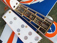Name: wapedgefuseopen.jpg
Views: 1331
Size: 128.9 KB
Description: A lot of space for positioning the battery and equipment! Where are the rubber bands and hooks? They are replaced by magnets!