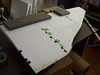 Name: Picture 578.jpg
Views: 448
Size: 60.2 KB
Description: Another top view, i fond some areas didn't laminated good enough, so i re-glues those areas and taped them, they are curing now.
