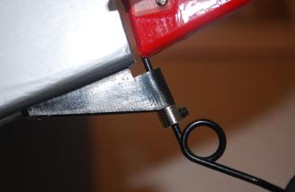 Traditional tail wheel mount makes installation a snap.