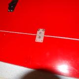 Here you can see the flap surface attached to the wing side.