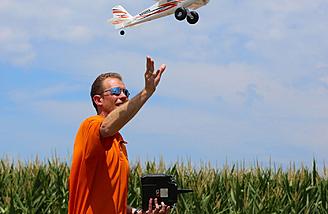 Matt Andren with the impeccable hand-launch form!