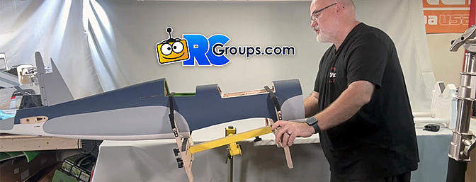 RCGroups Review of the Dynostand Plane Stand
