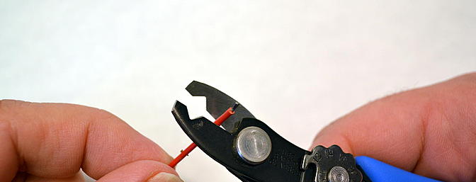 Xuron stranded wire 12-26 AWG 505ST Wire Stripper Xuron stranded wire 12-26 AWG 505ST Wire Stripper