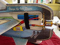 Name: DSC00279.jpg
Views: 489
Size: 104.4 KB
Description: It also keeps all the wires in place.