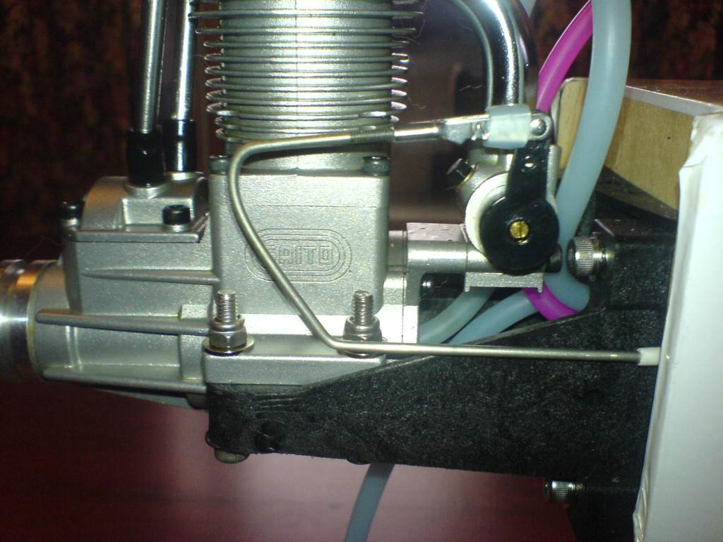 Deep throttle linkage for saito throttle RC Groups